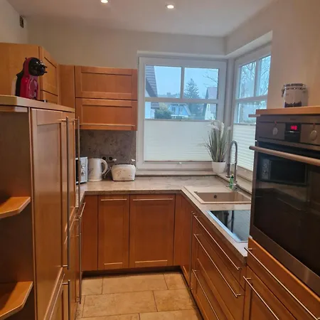 Rosenbergperle - 300m Zum *